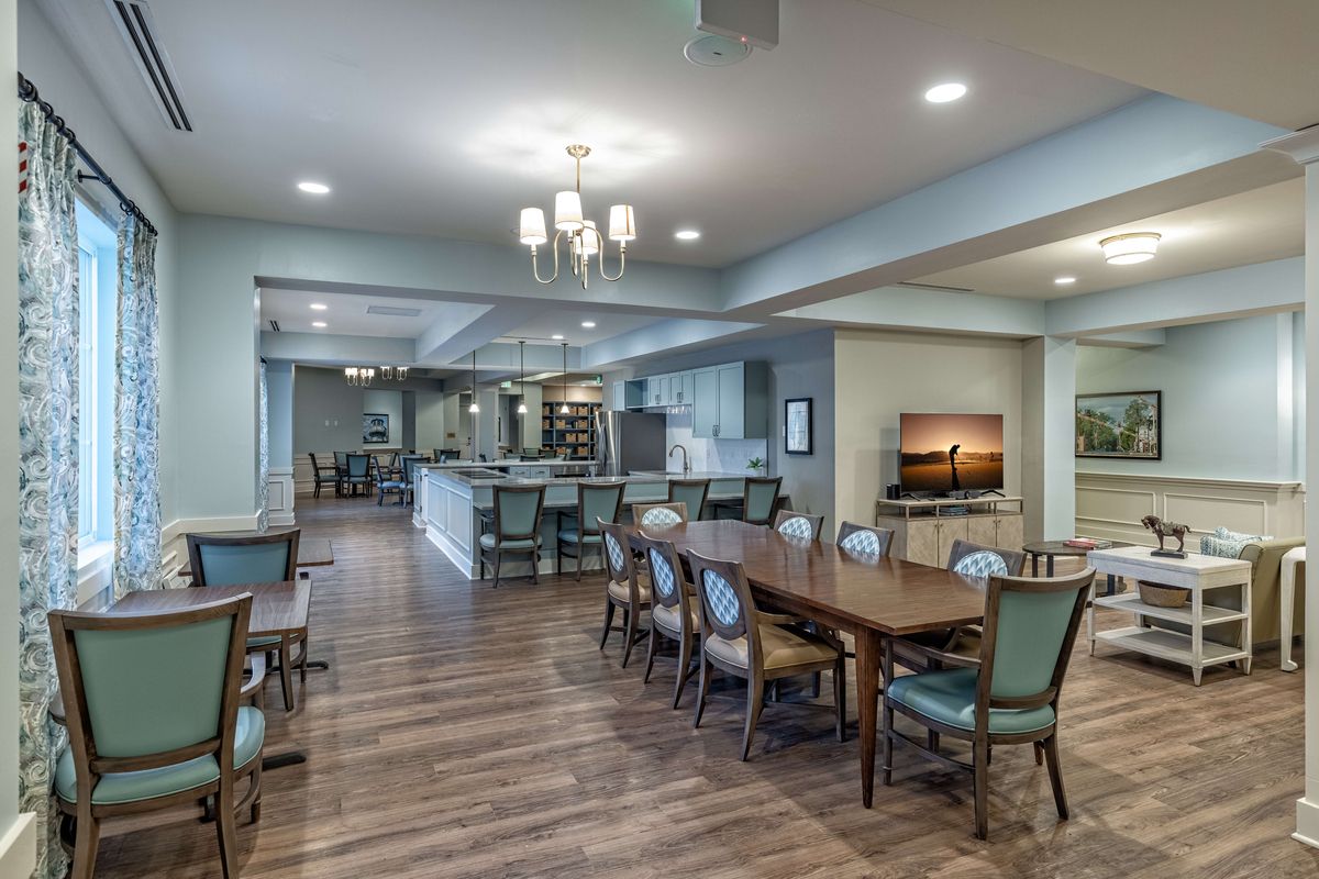 Varenita of West Cobb | Bistro Image