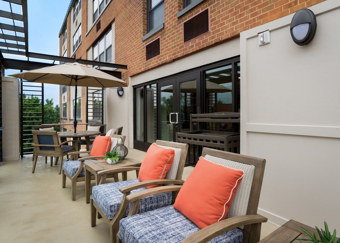 Sunrise of Bethesda Sun Porch