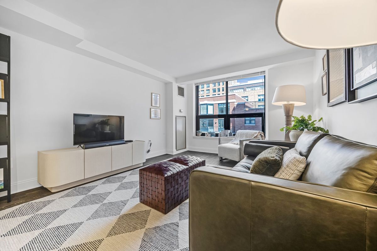 Model Living Room