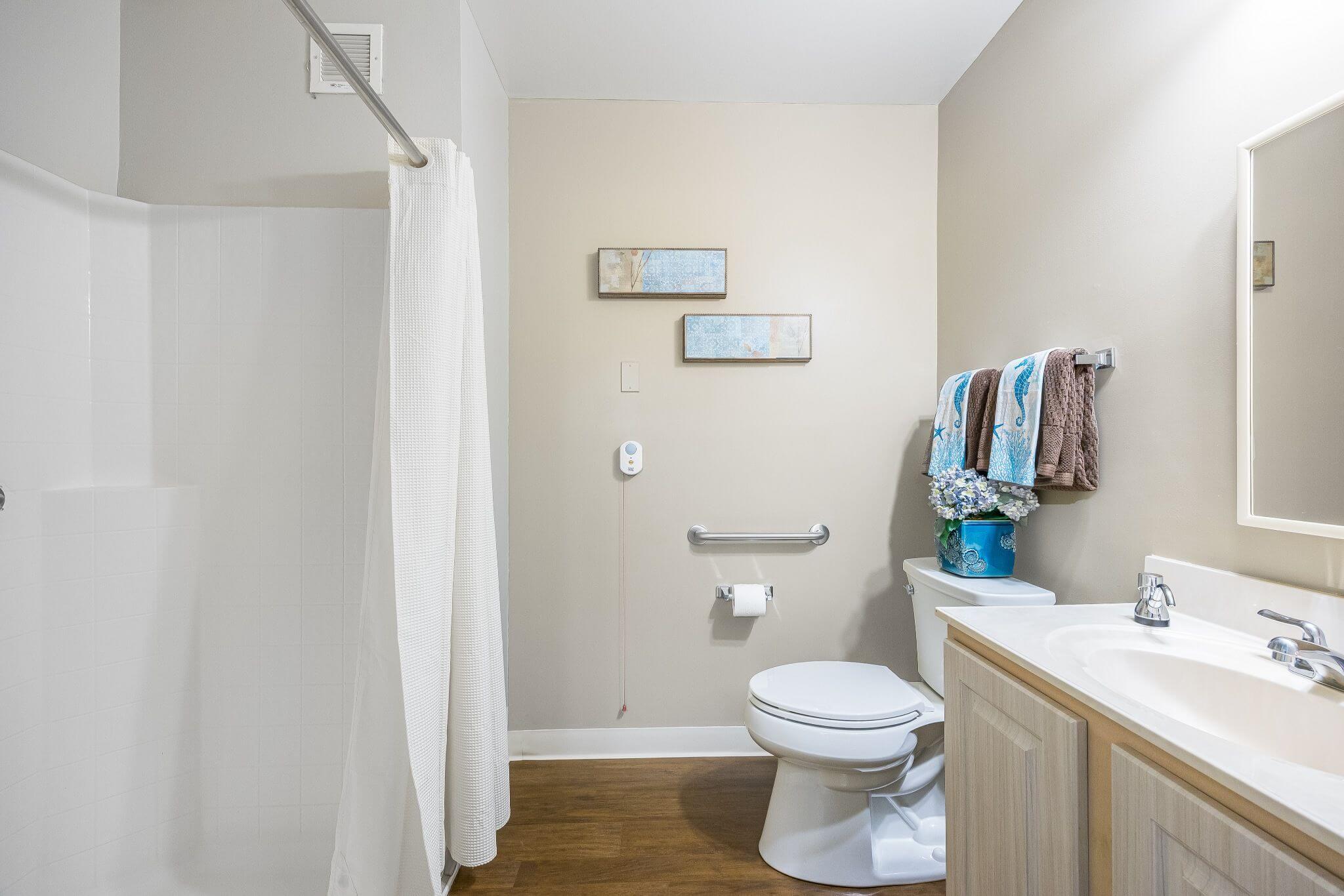Model Bathroom | Sunrise of Glen Cove