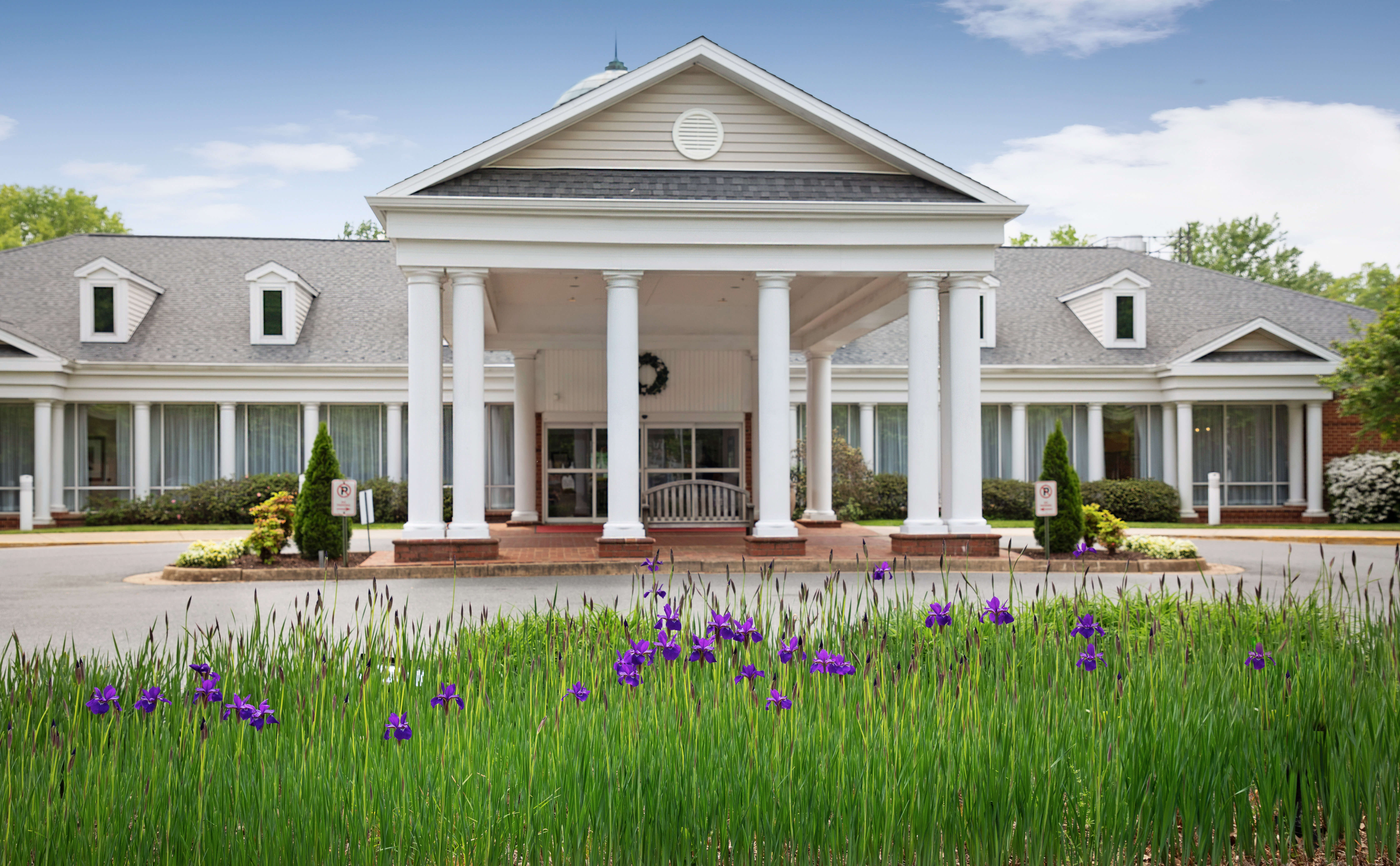 Colonnades Health Care Center photo 9