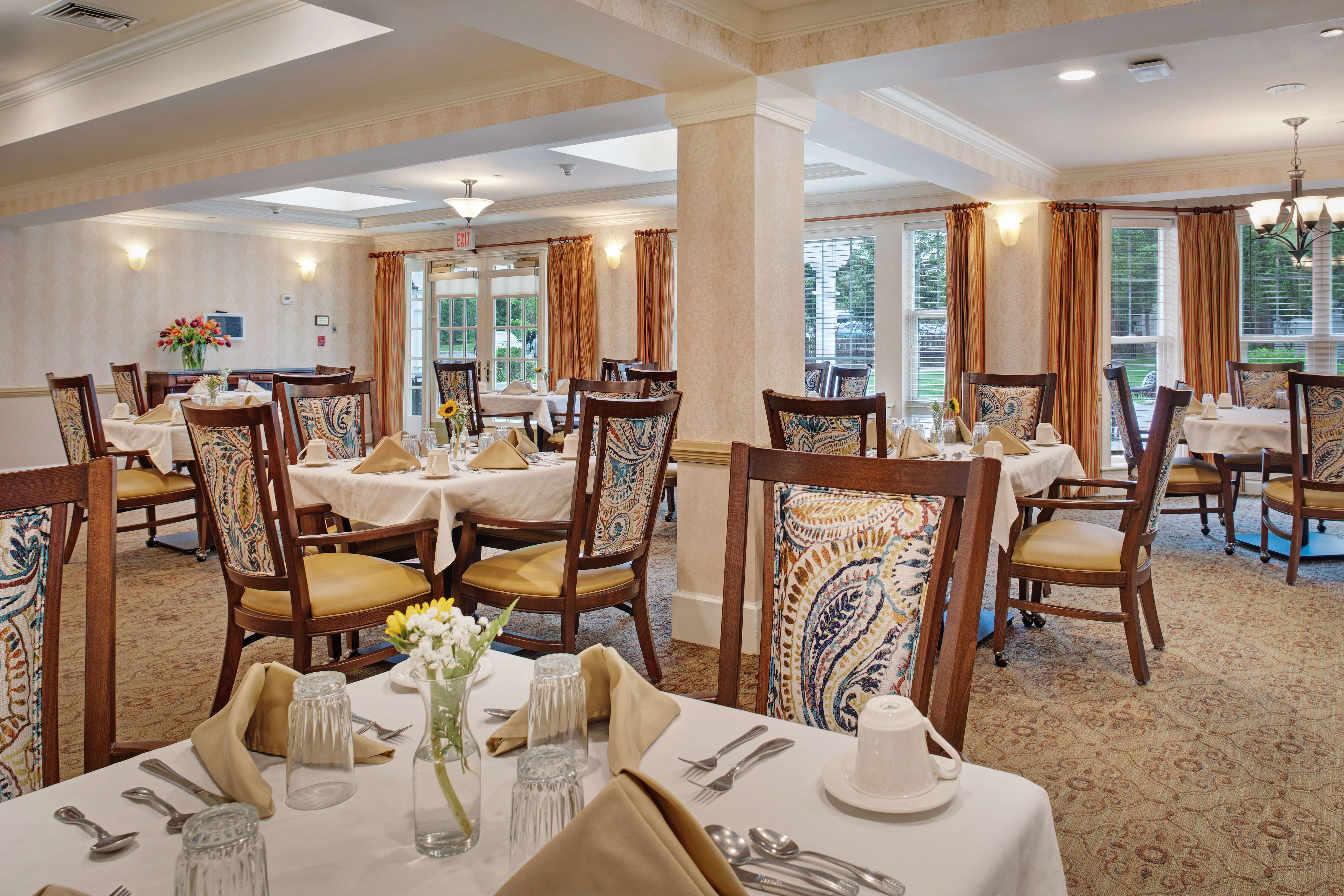 Dining | Sunrise at Parma