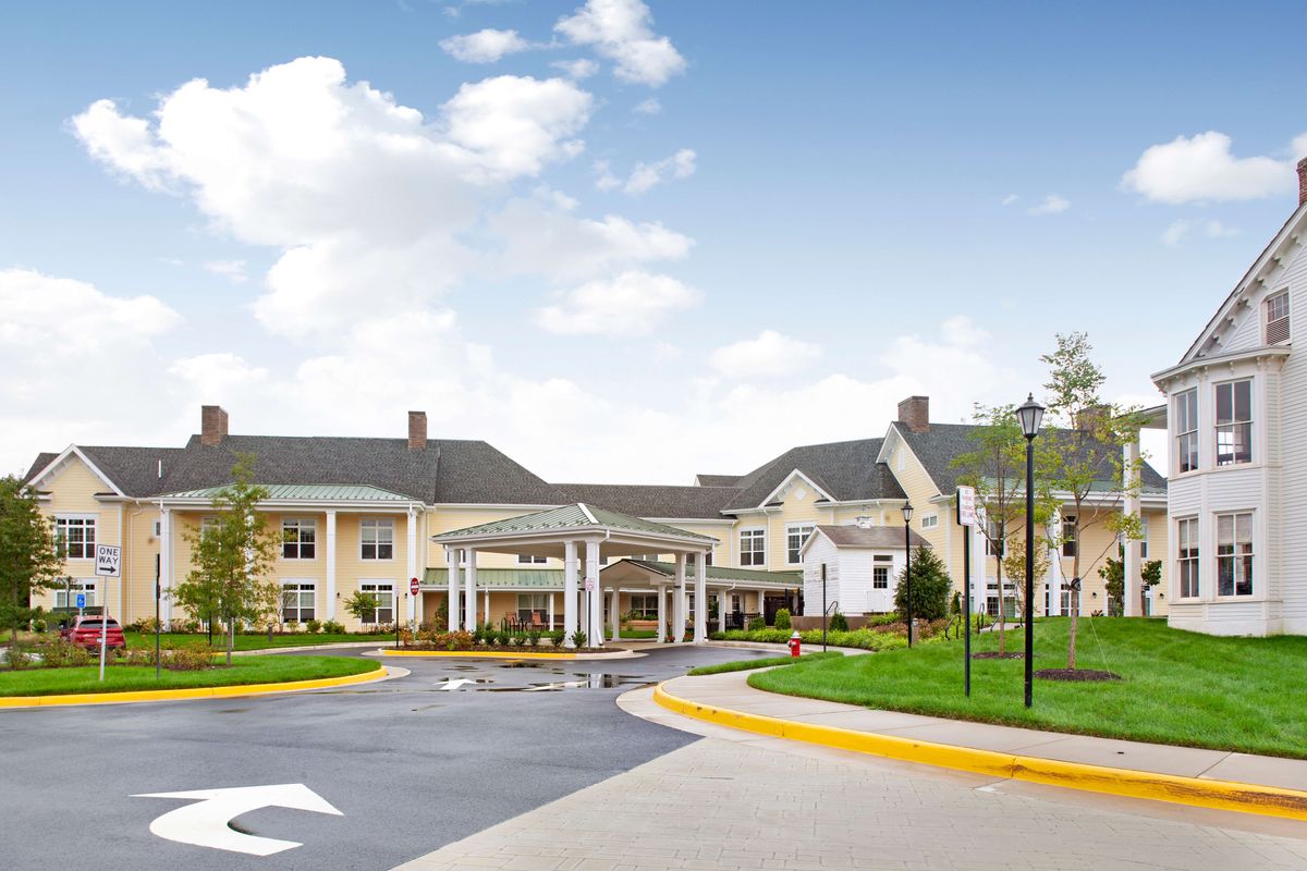 Virtual Tour & Photo Gallery Sunrise at Silas Burke House, VA