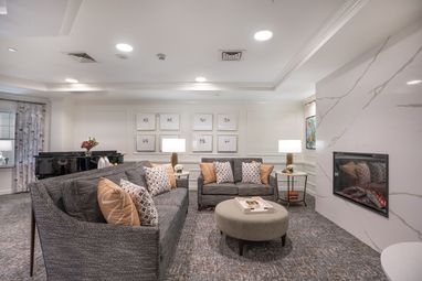 Sunrise of McLean | Parlor