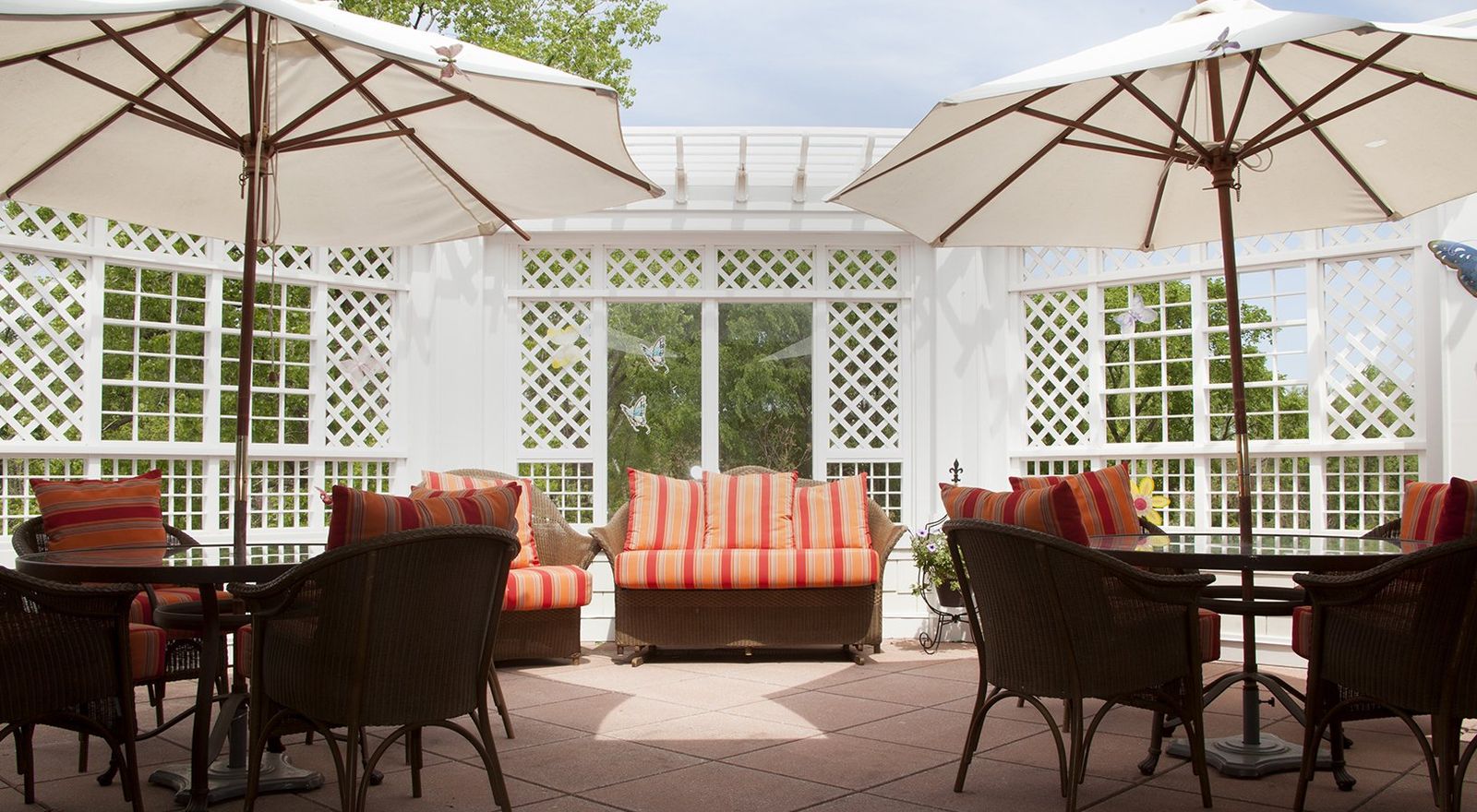 Outdoor Patio at Sunrise of Cresskill