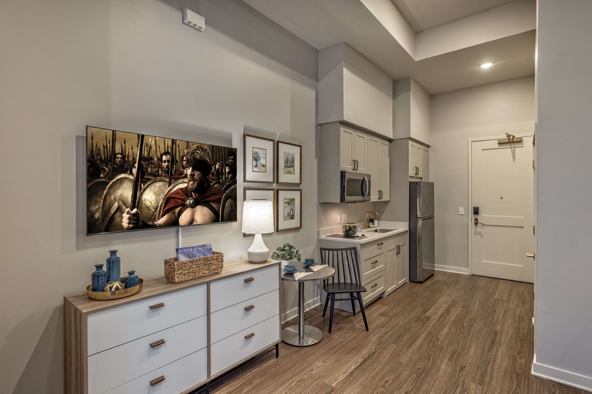 Varenita of West Cobb | Model Kitchen Image
