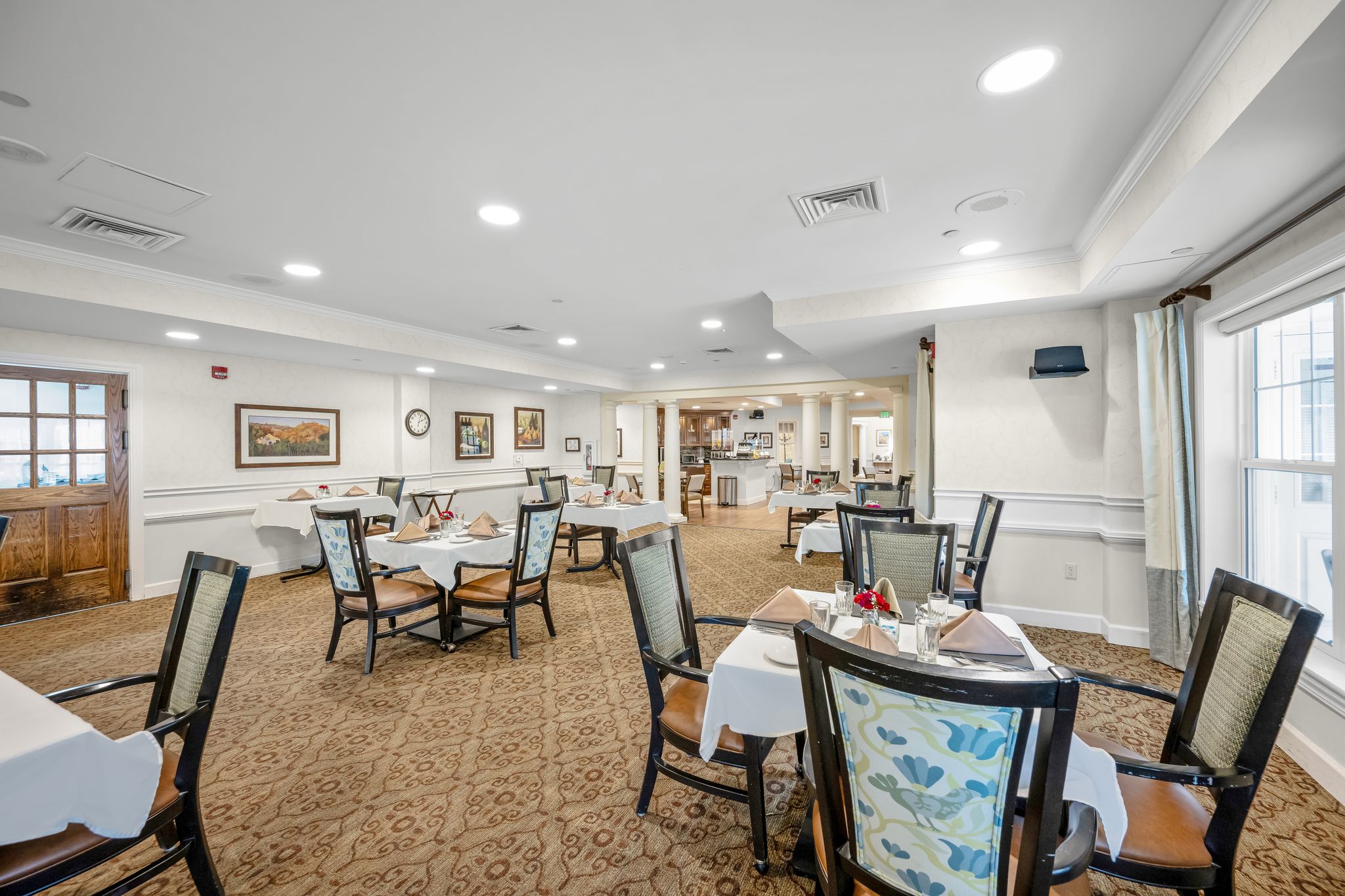 Dining Room | Sunrise at Orchard