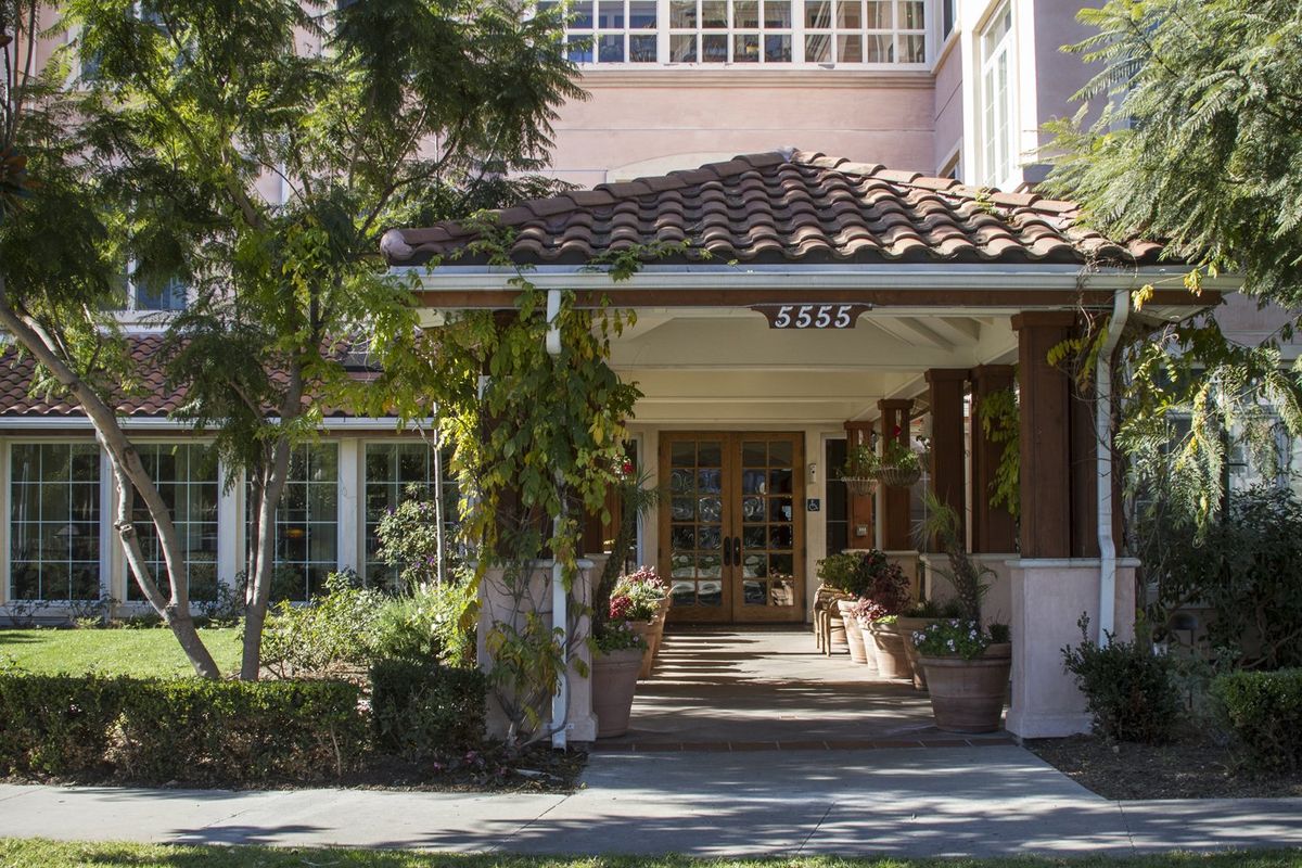 Entrance to Sunrise of Playa Vista