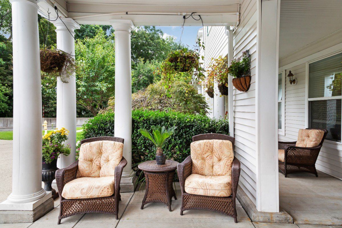 Outdoor Patio at Brighton Gardens of Stamford