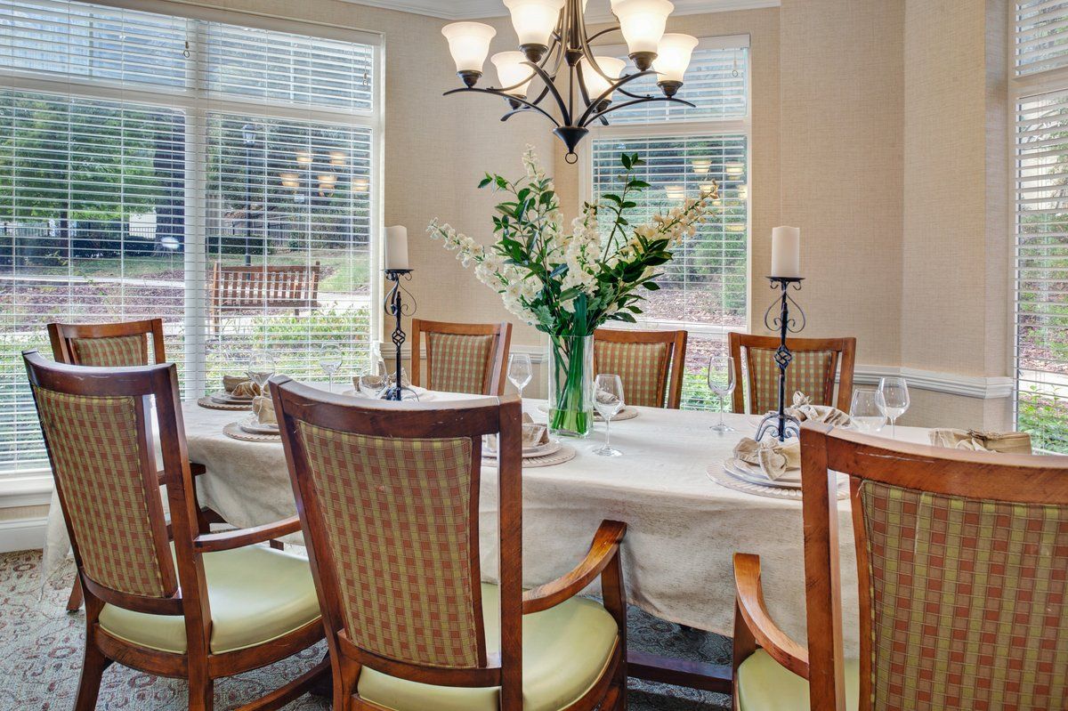 Private Dining, Sunrise of Belmont