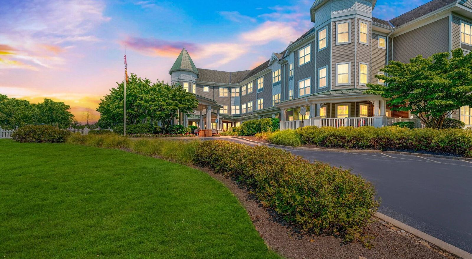 Sunrise of Paoli I exterior