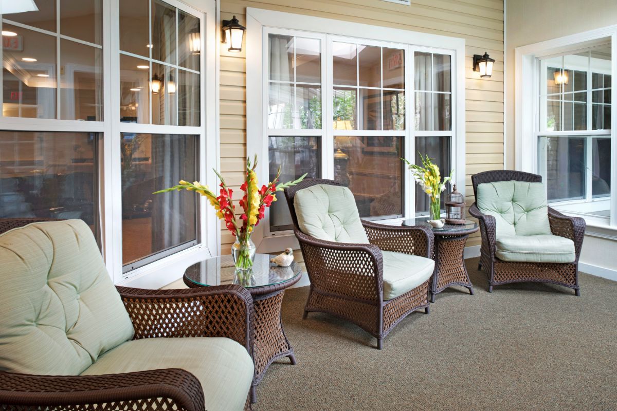 Sunrise of Northville | Porch