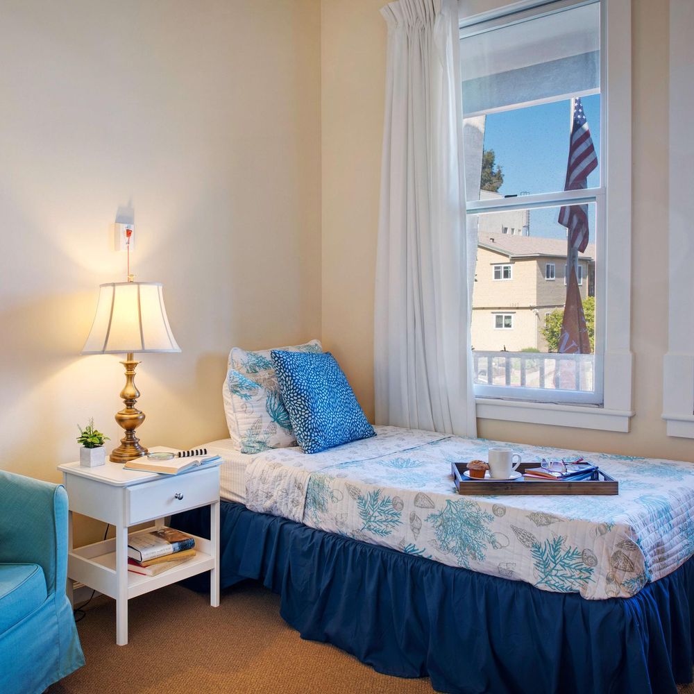 Sunrise of Santa Monica I model bedroom