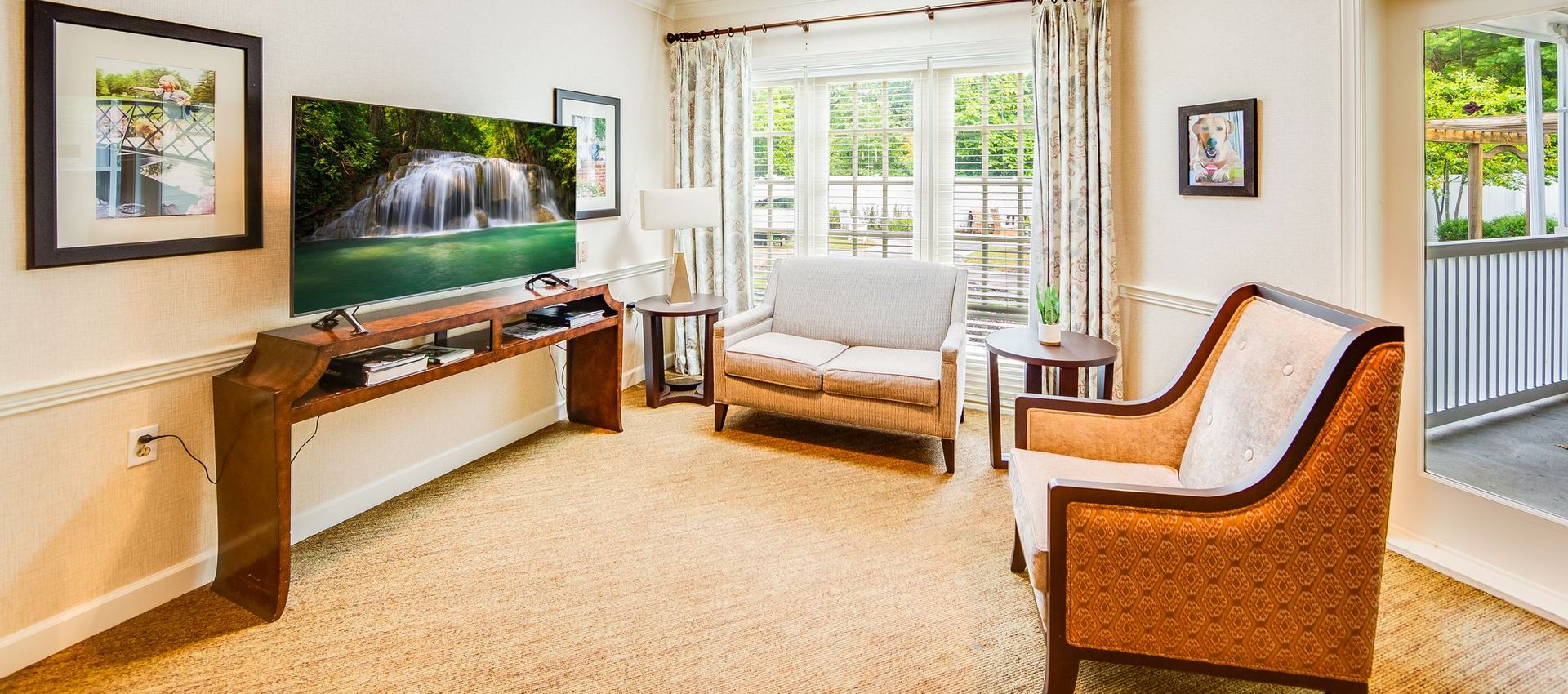 Virtual Tour & Photo Gallery Sunrise of Granite Run, PA