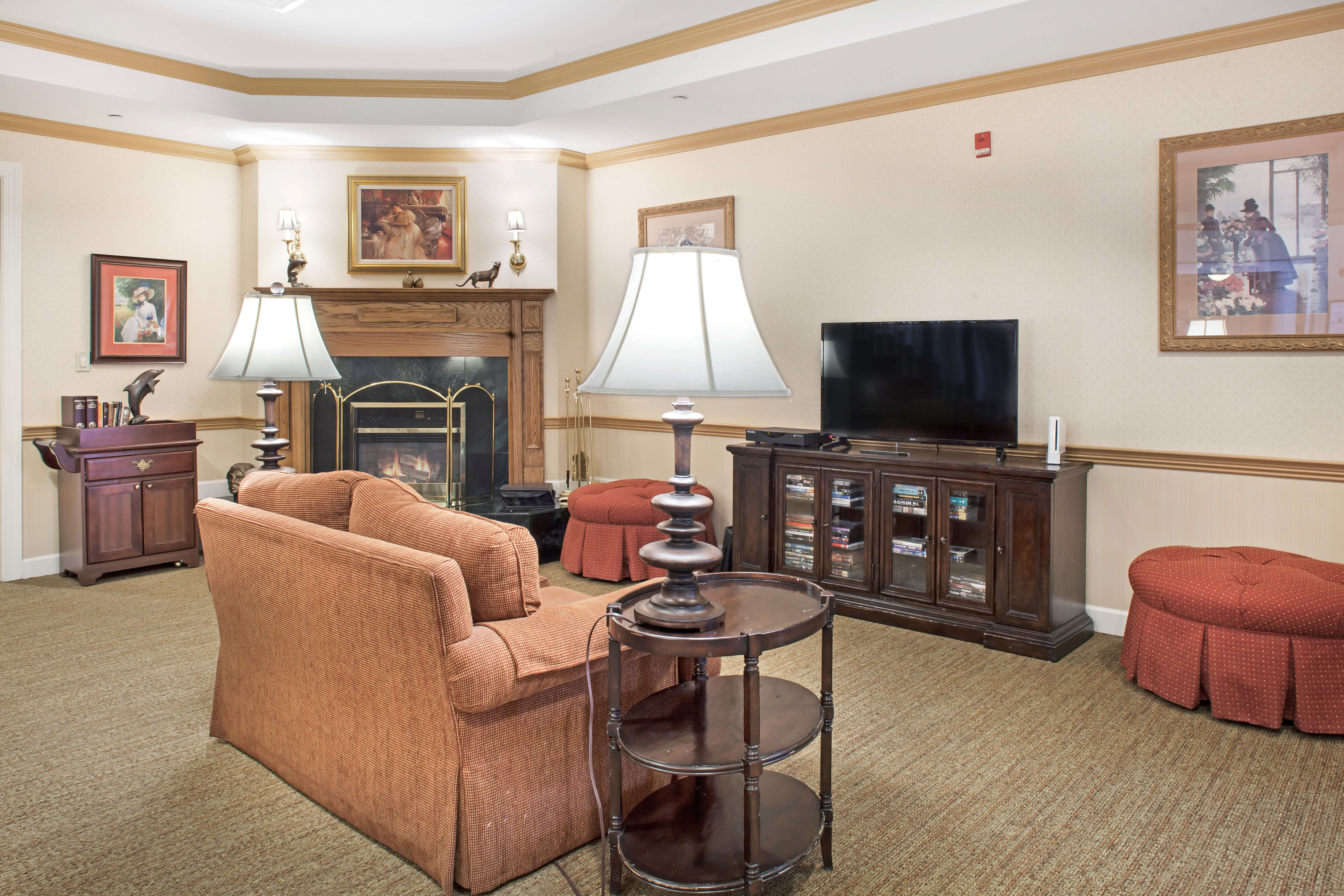 Sunrise of Burlington | Living Room