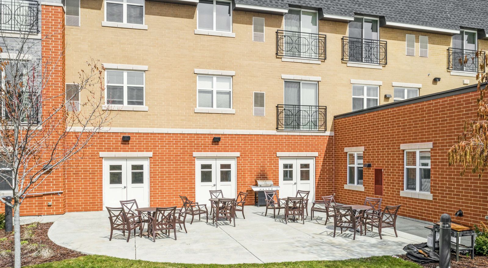 Assisted Senior Living in Westmont, IL | Sunrise of Westmont