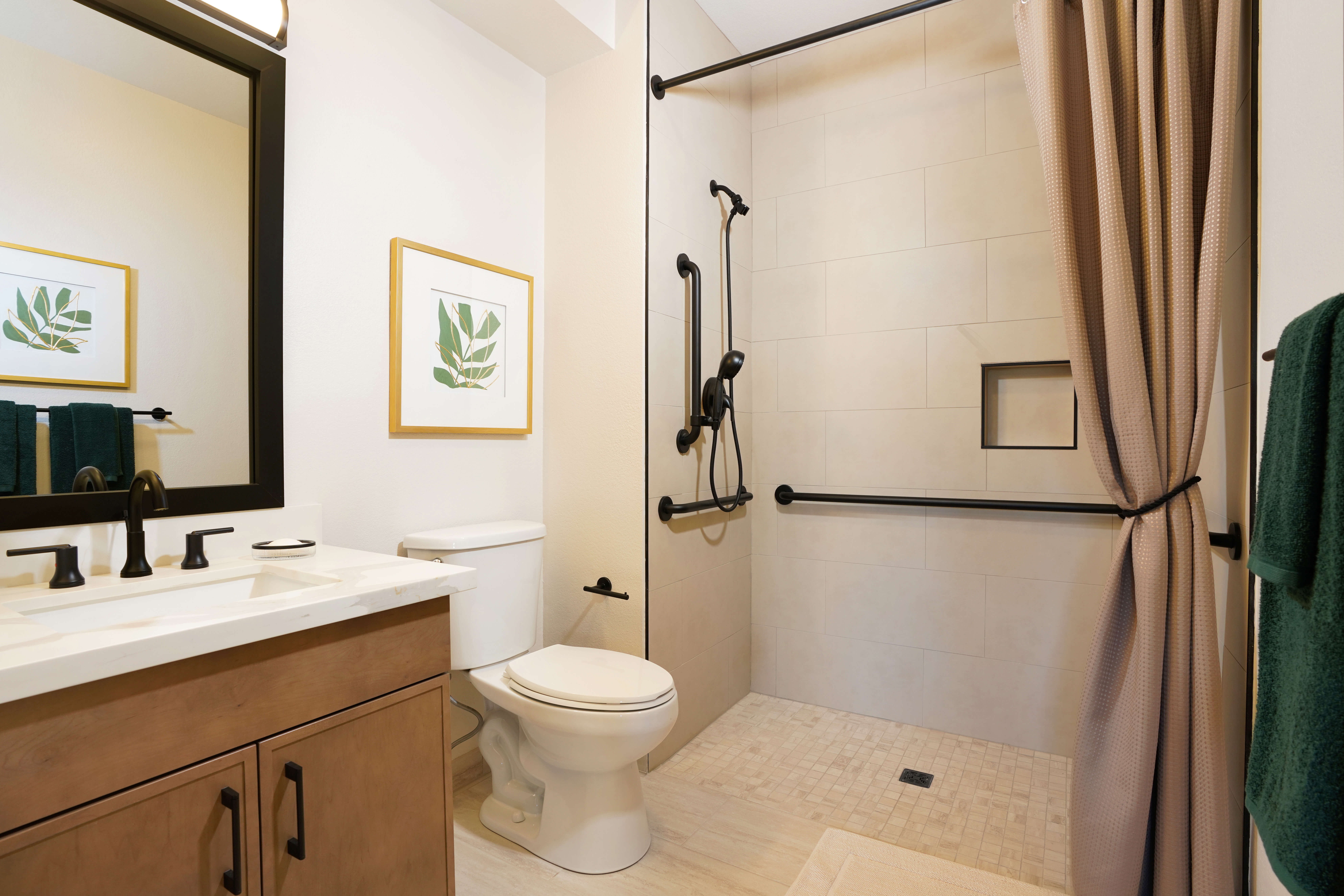 San Clemente Villas | Suite Bathroom