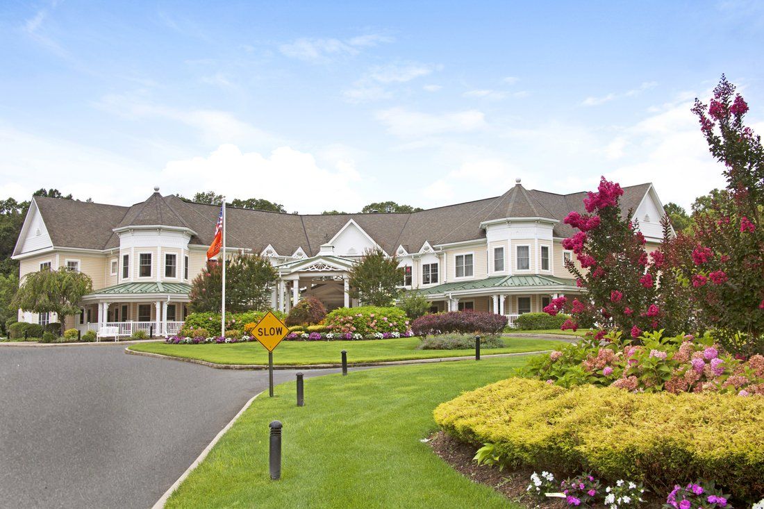 Sunrise of Dix Hills Exterior