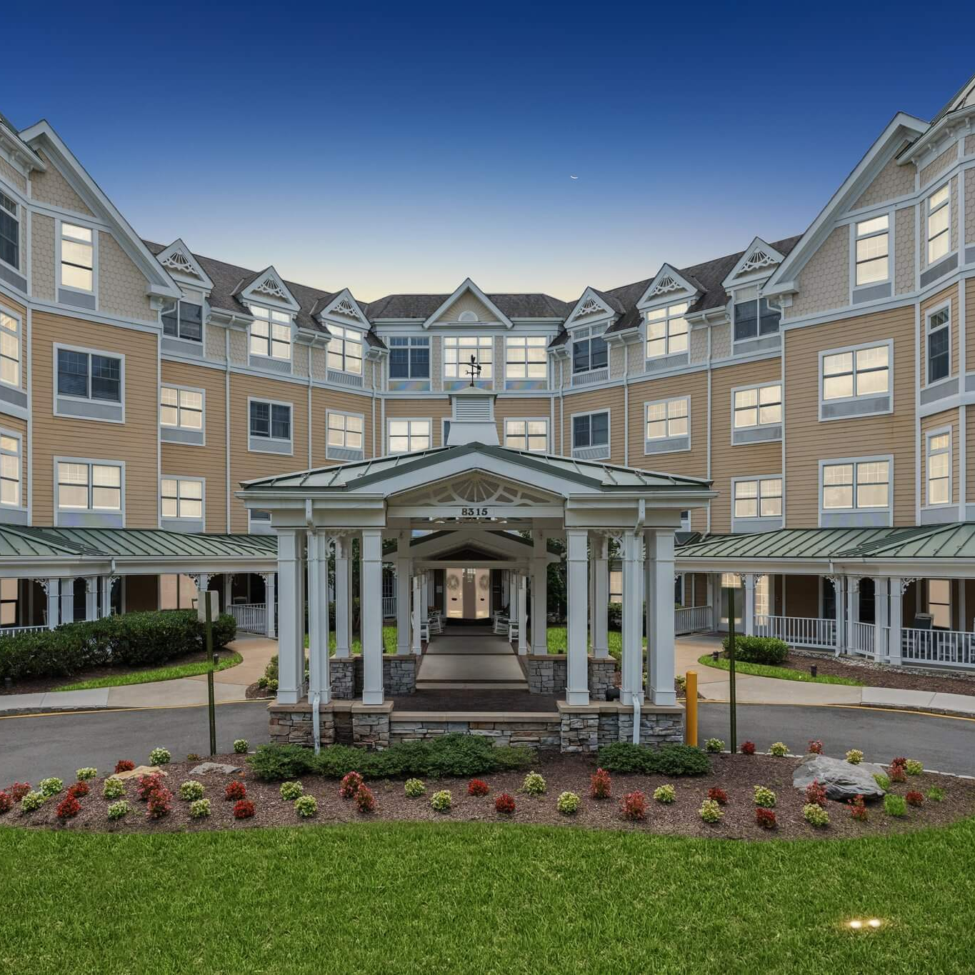 Feature.CommunitiesV2.Models.CommunityGallery.CommunityGalleryModel.Sunrise of McLean | Exterior