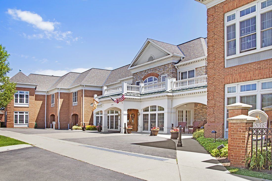 Assisted Senior Living in Grosse Pointe Woods MI Sunrise