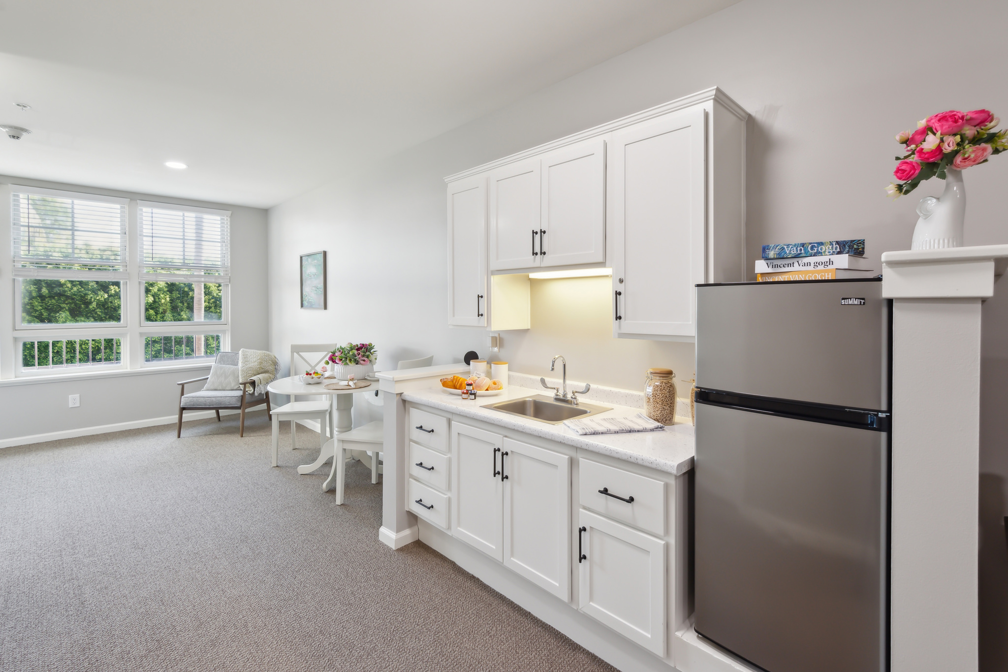 Model Kitchen | Sunrise of Beverly Hills