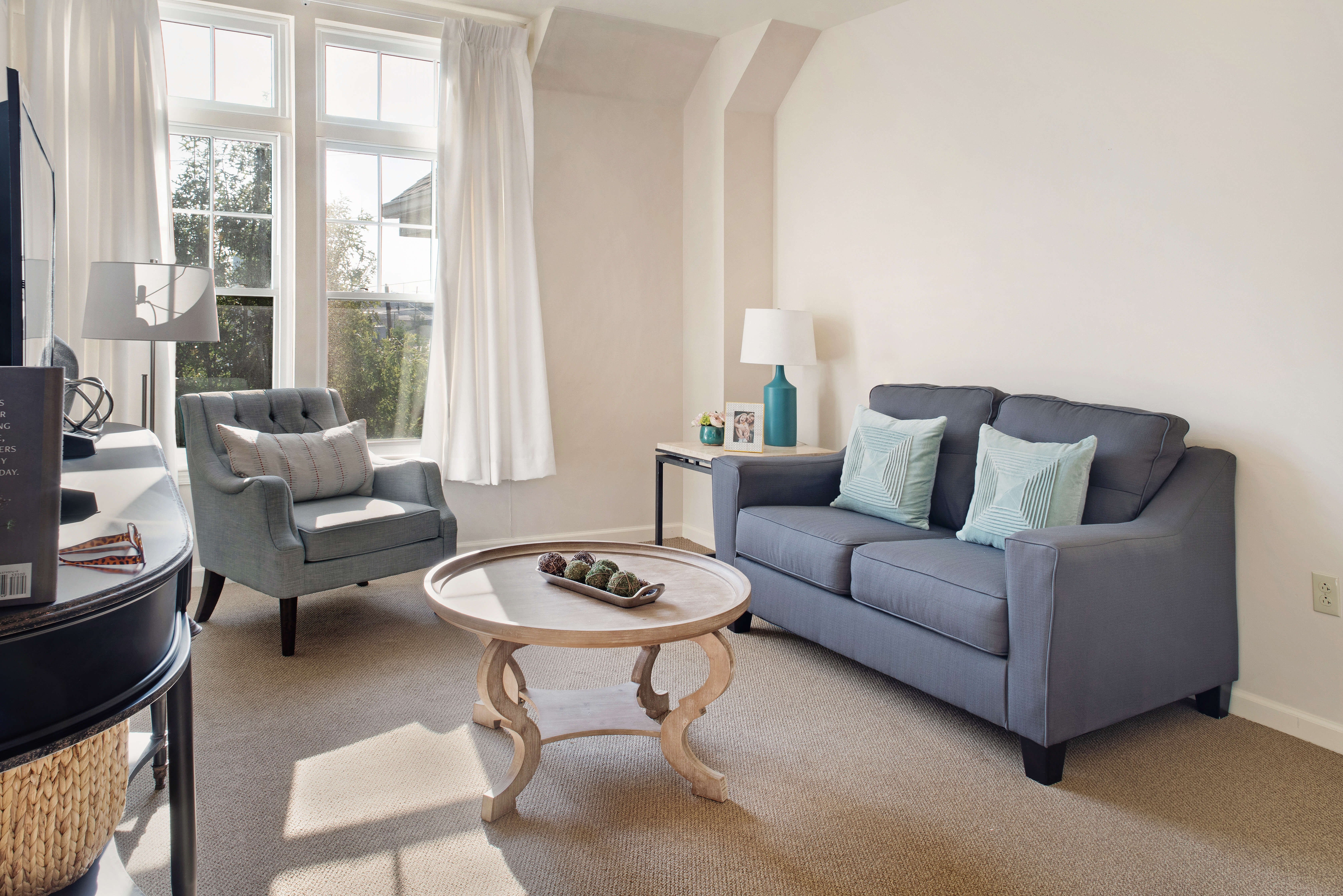 Sunrise of Metairie | Model Suite Living Room