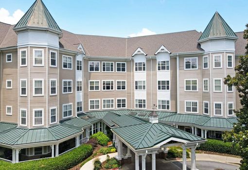 Assisted Senior Living in Sandy Springs, GA | Sunrise at Huntcliff Summit II