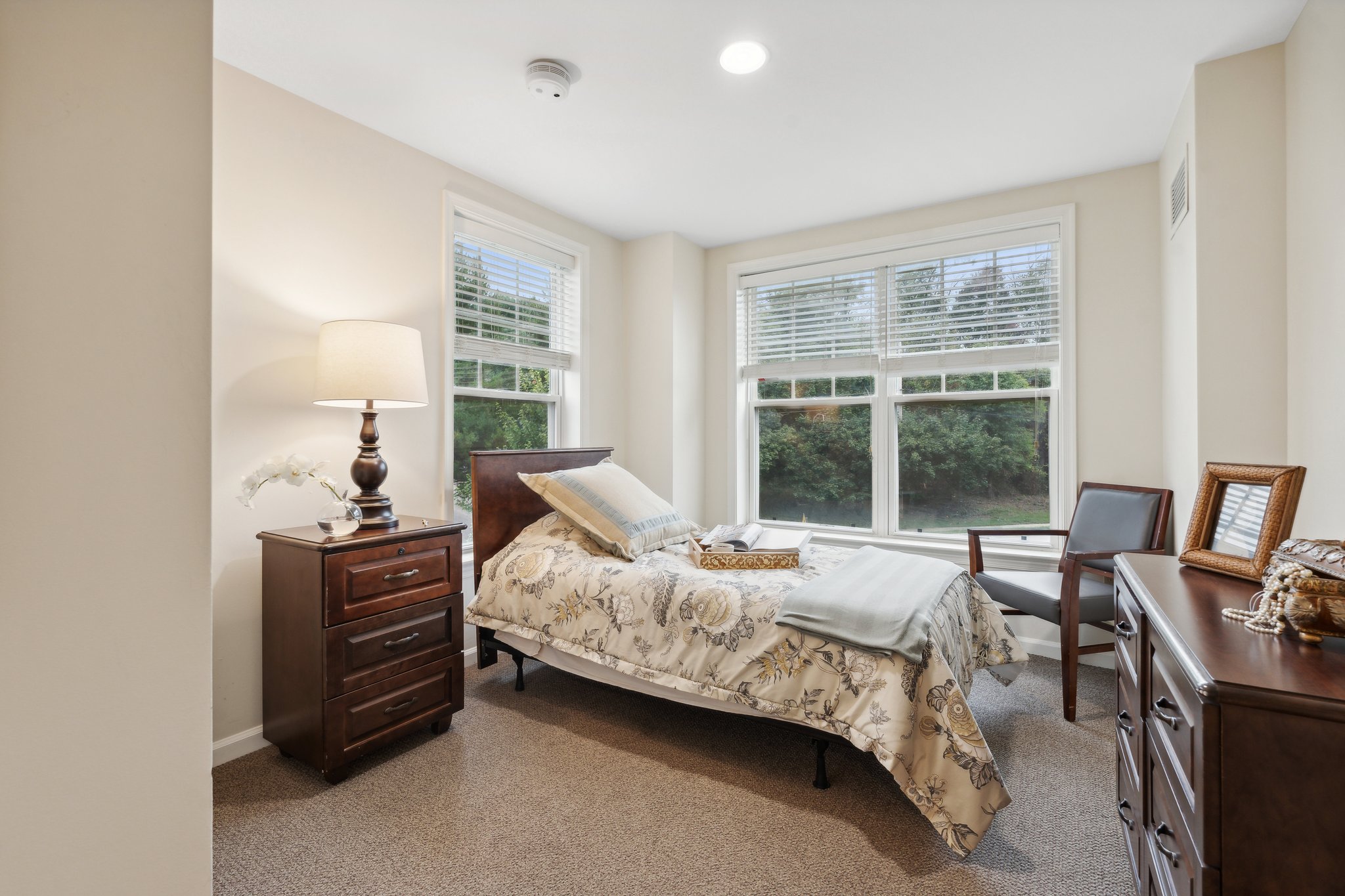 Sunrise of Columbia | Bedroom