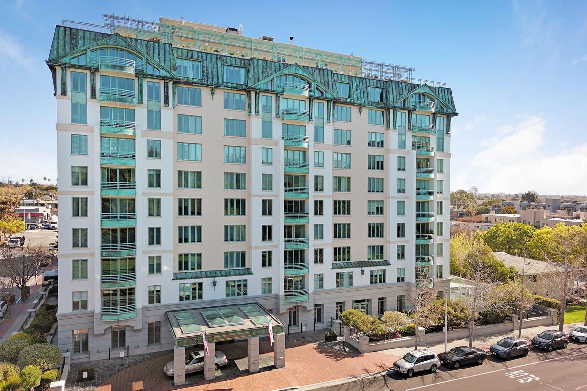 Stratford, the in San Mateo