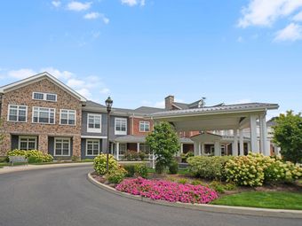 Exterior | Sunrise of Huntington