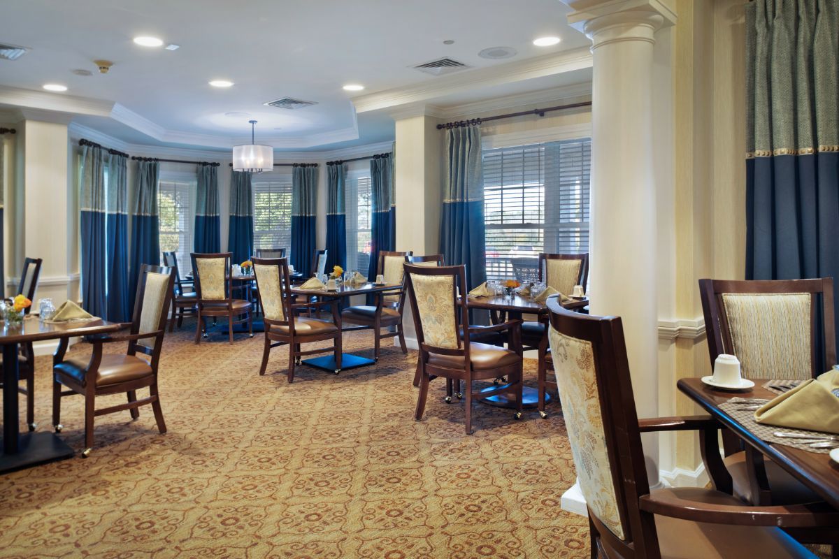 Sunrise of Cohasset Dining Room