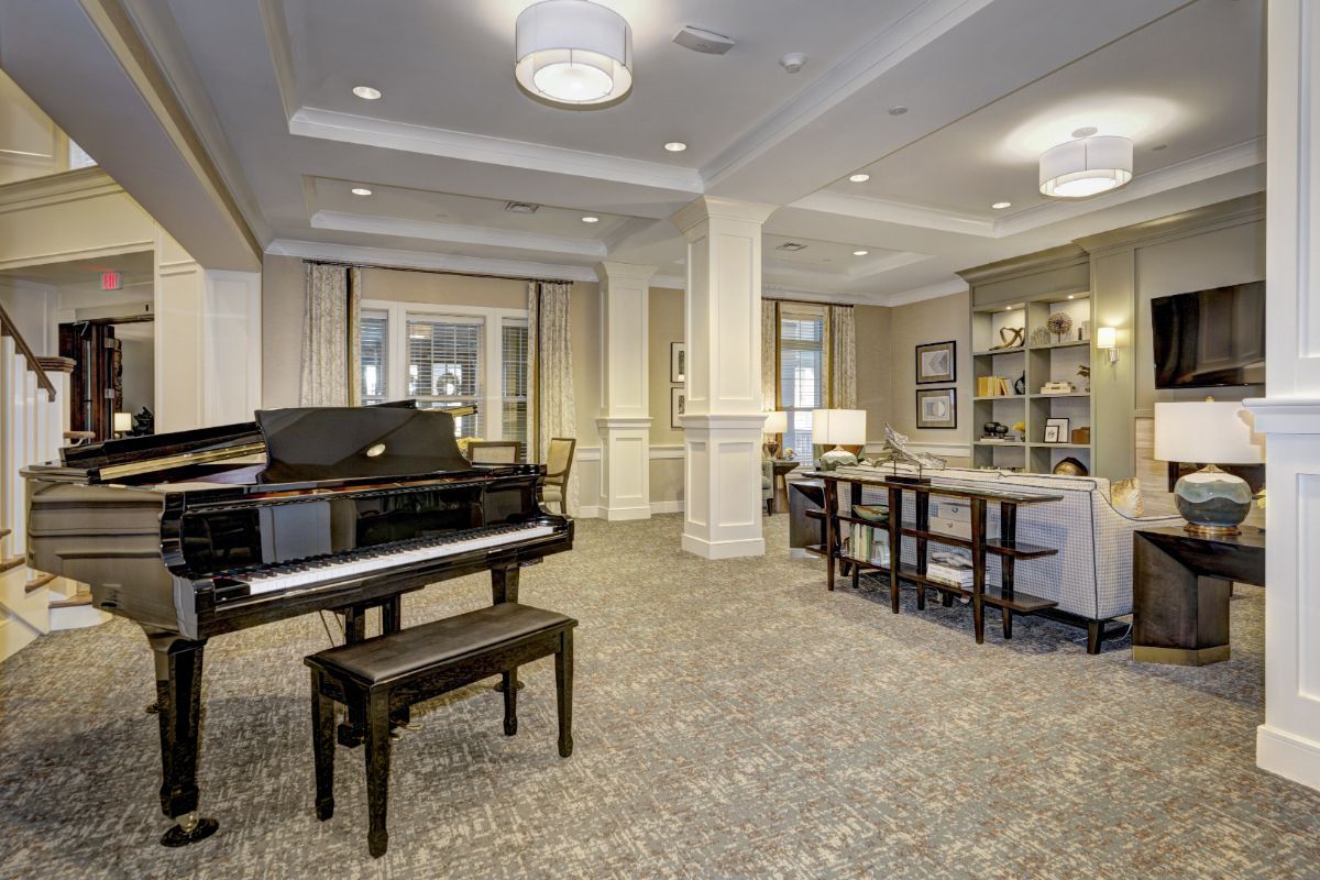 Sunrise of Mountain Lakes Living Room