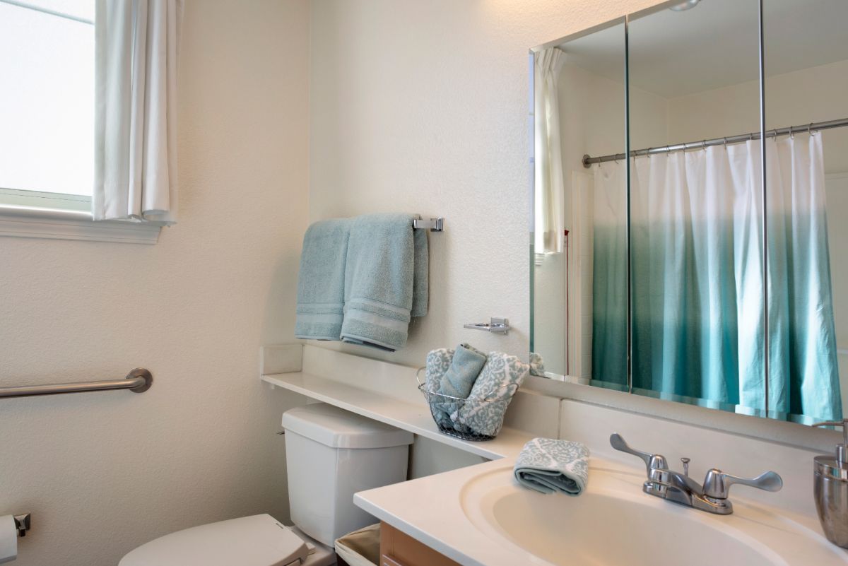 Model Bathroom, Sunrise of Claremont