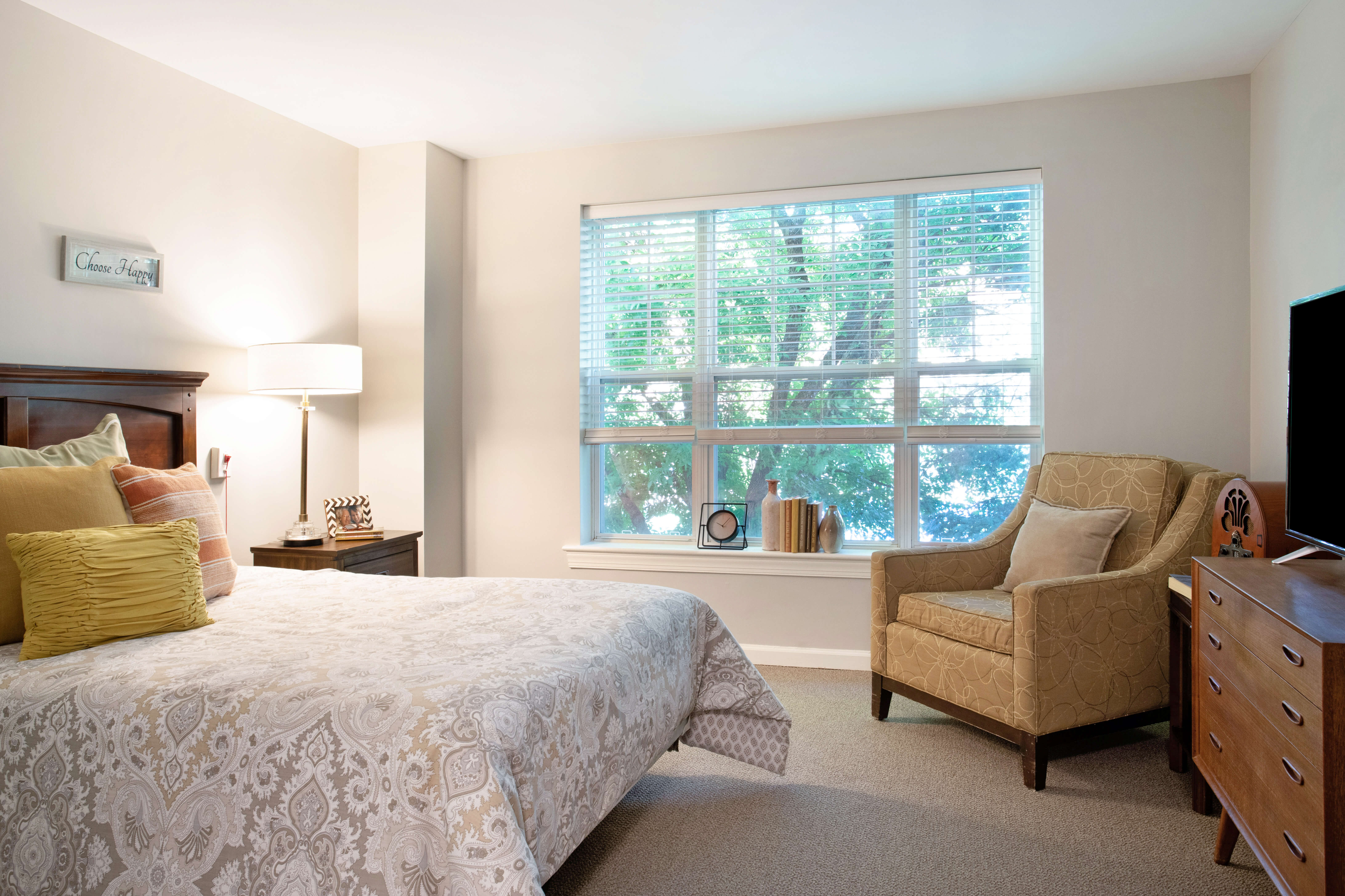 Sunrise of Edgewater I Model Bedroom