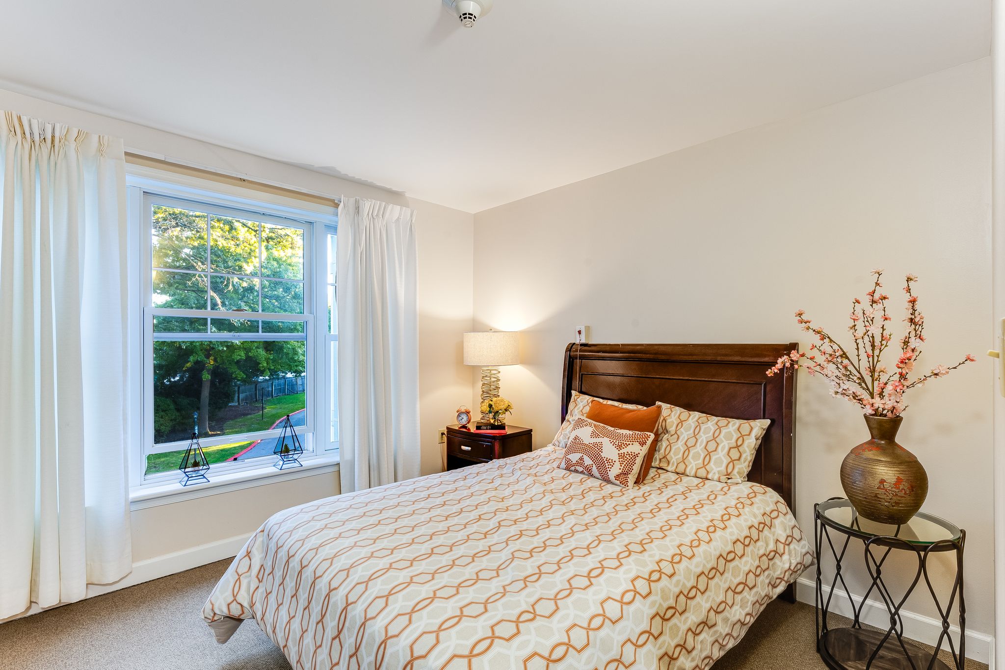 Sunrise of North Lynbrook | Model Bedroom