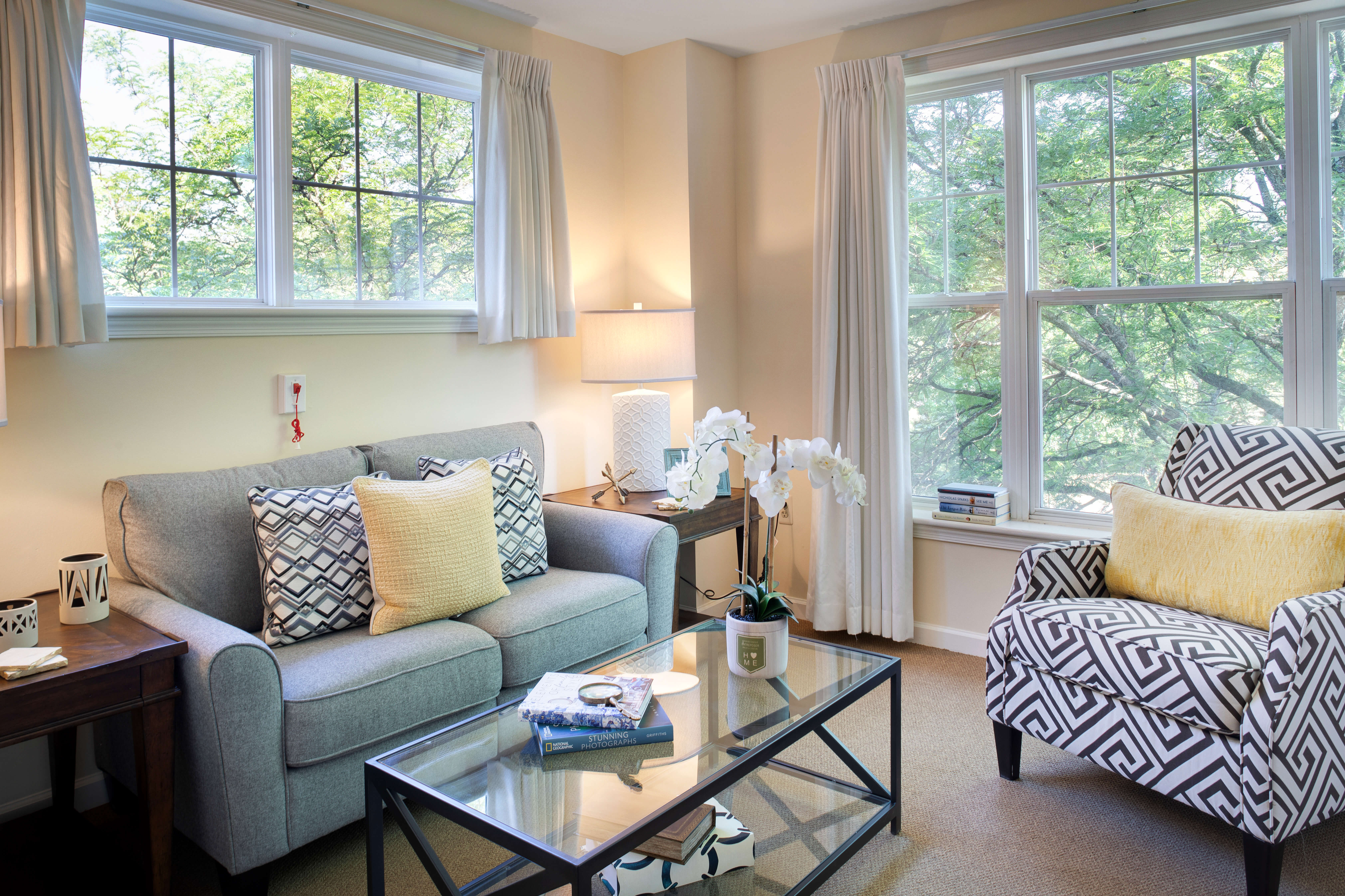 Sunrise of Northville | Living Room