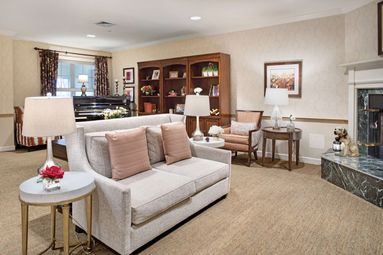 Sunrise of Wayne I Living room