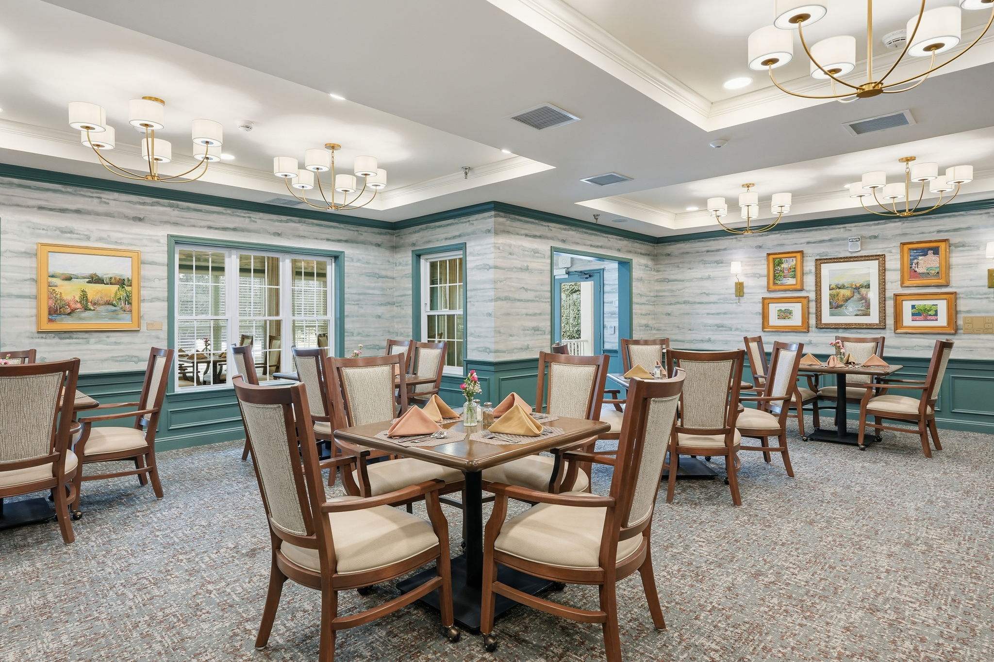 Dining Room | Sunrise at Countryside