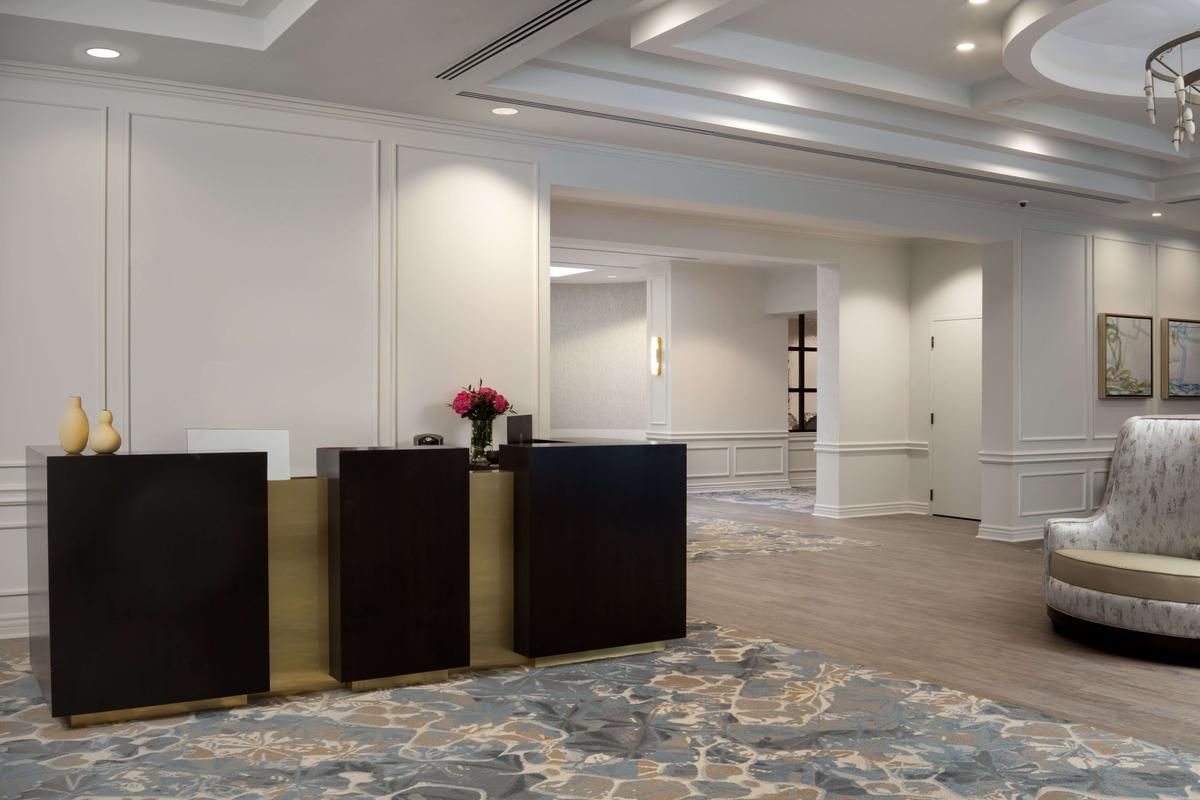 Maplewood Park Place I concierge desk