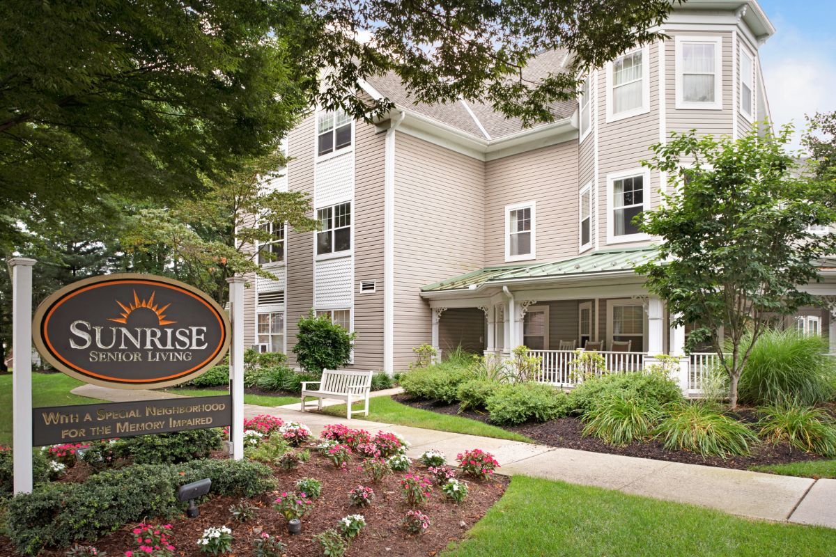 Exterior, Sunrise of Paramus