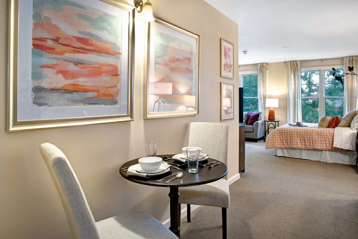 Virtual Tour & Photo Gallery Sunrise of Glen Cove, NY