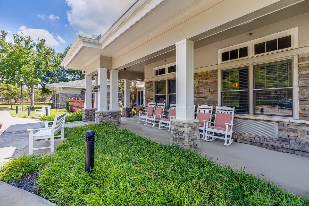 Sunrise of Cinco Ranch | Porch