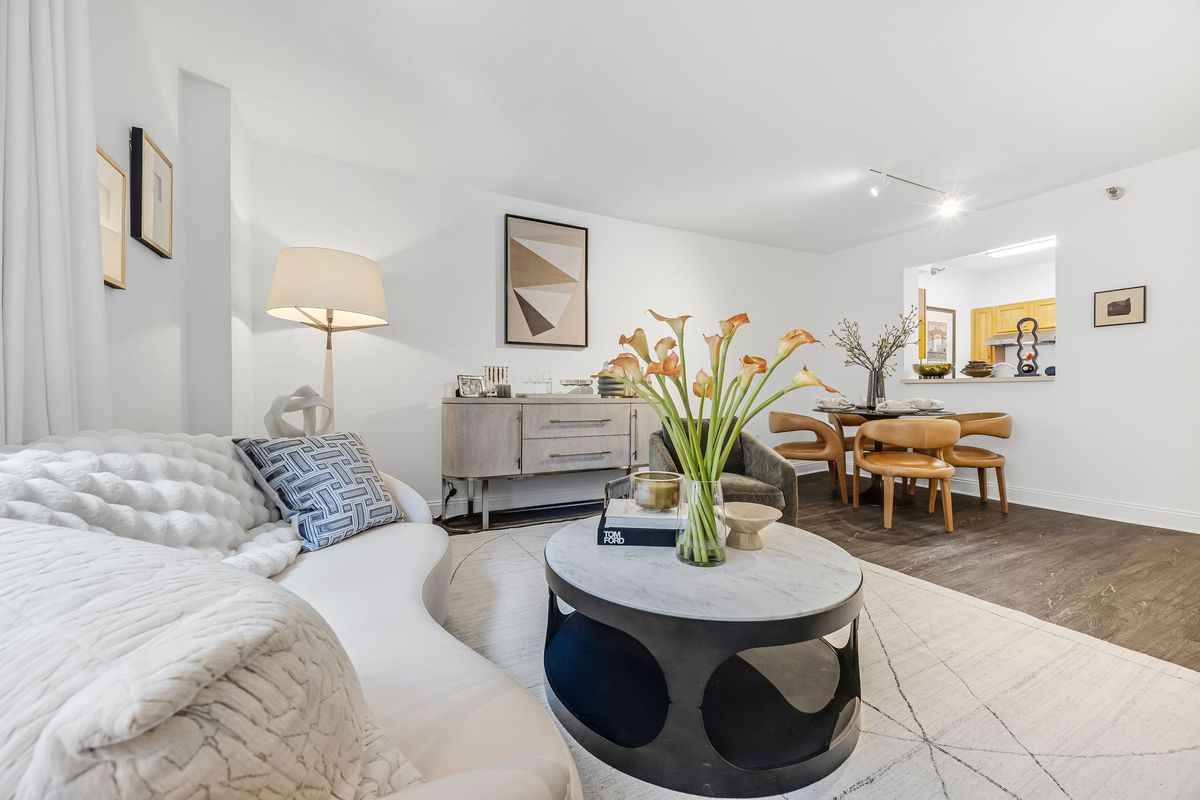 Model Living Room