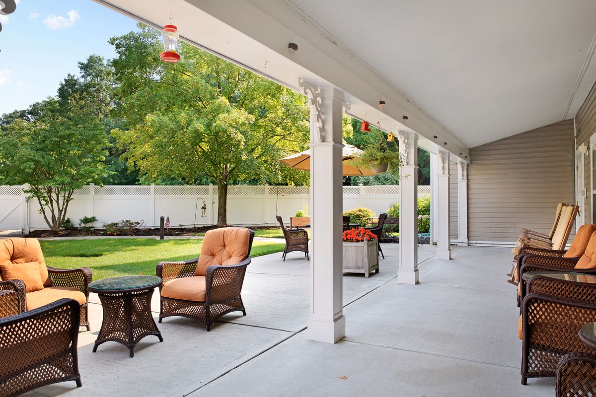 West Essex | Porch