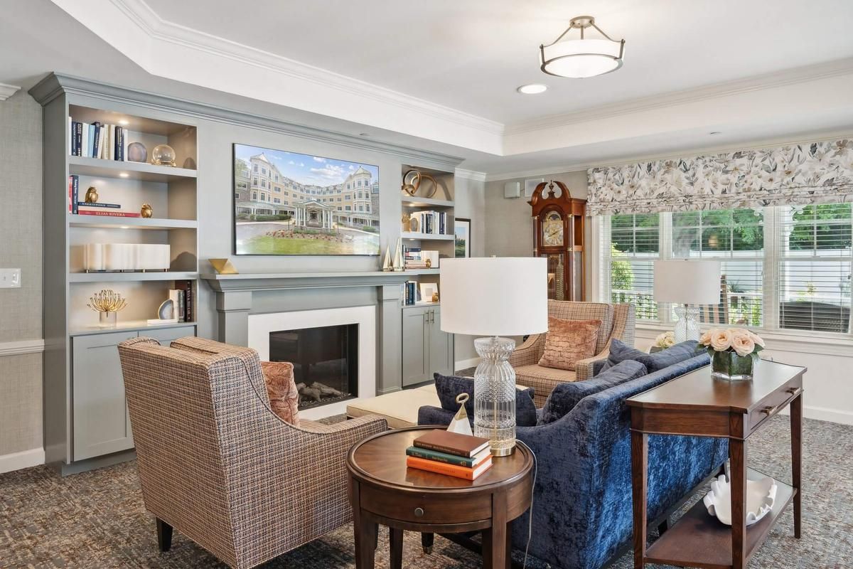 Sunrise of McLean | Living Room