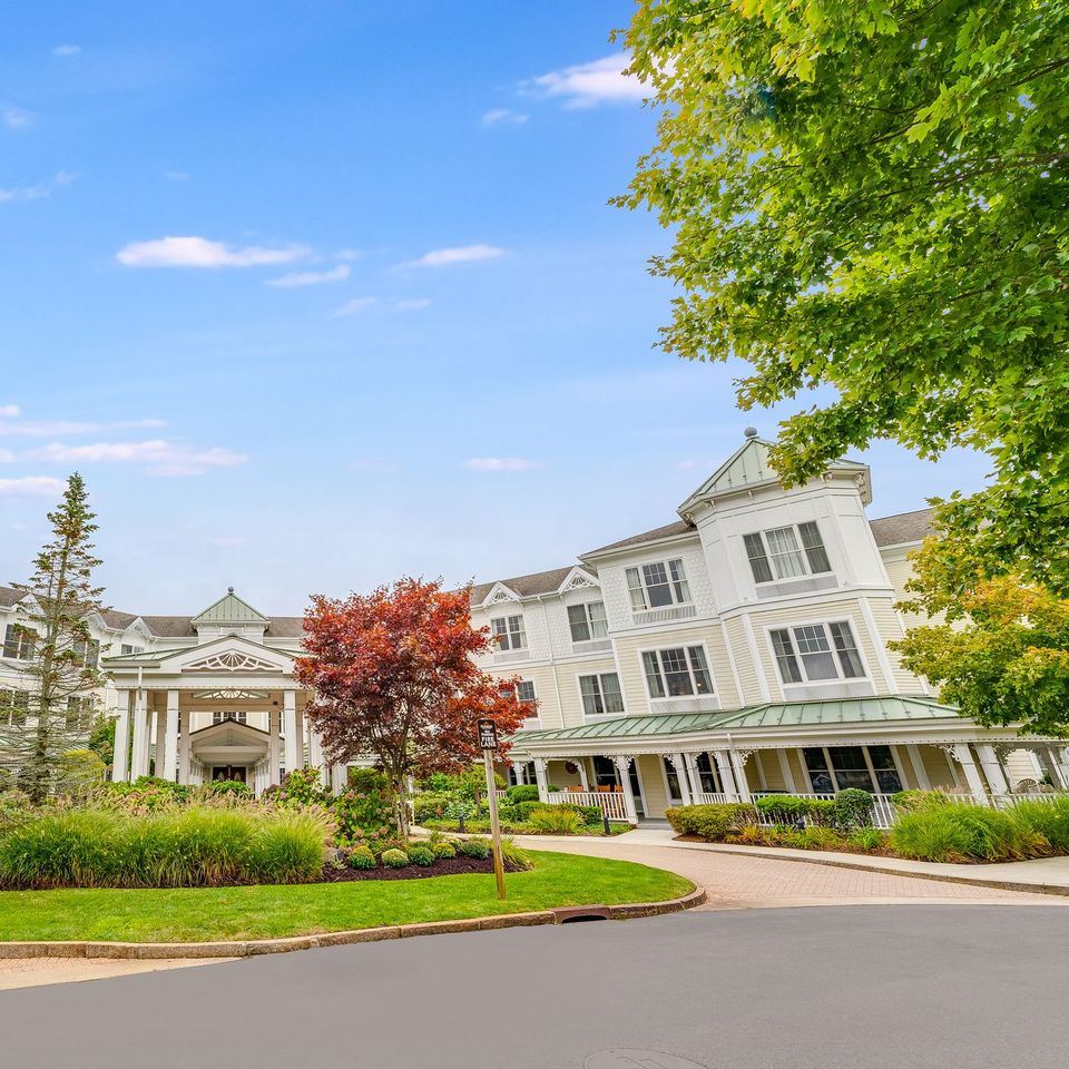 Activities & Dining Sunrise Senior Living Braintree, MA