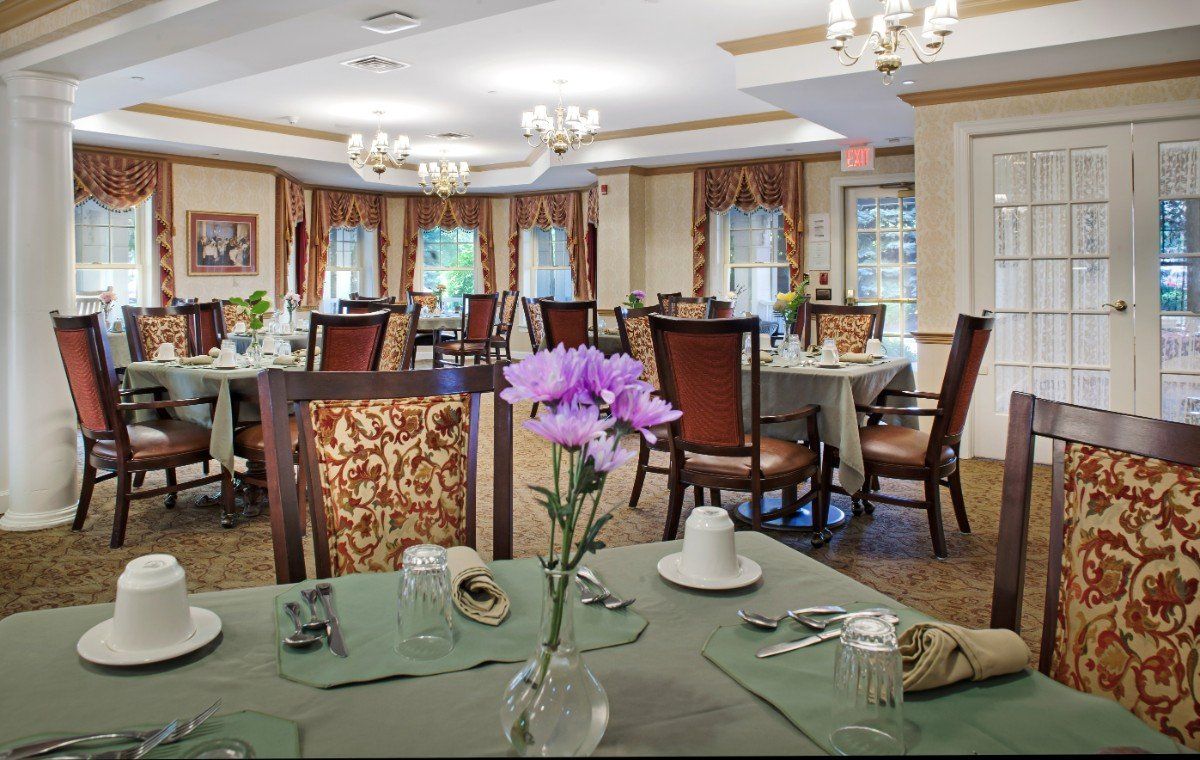 Dining Room at Sunrise of Burlington