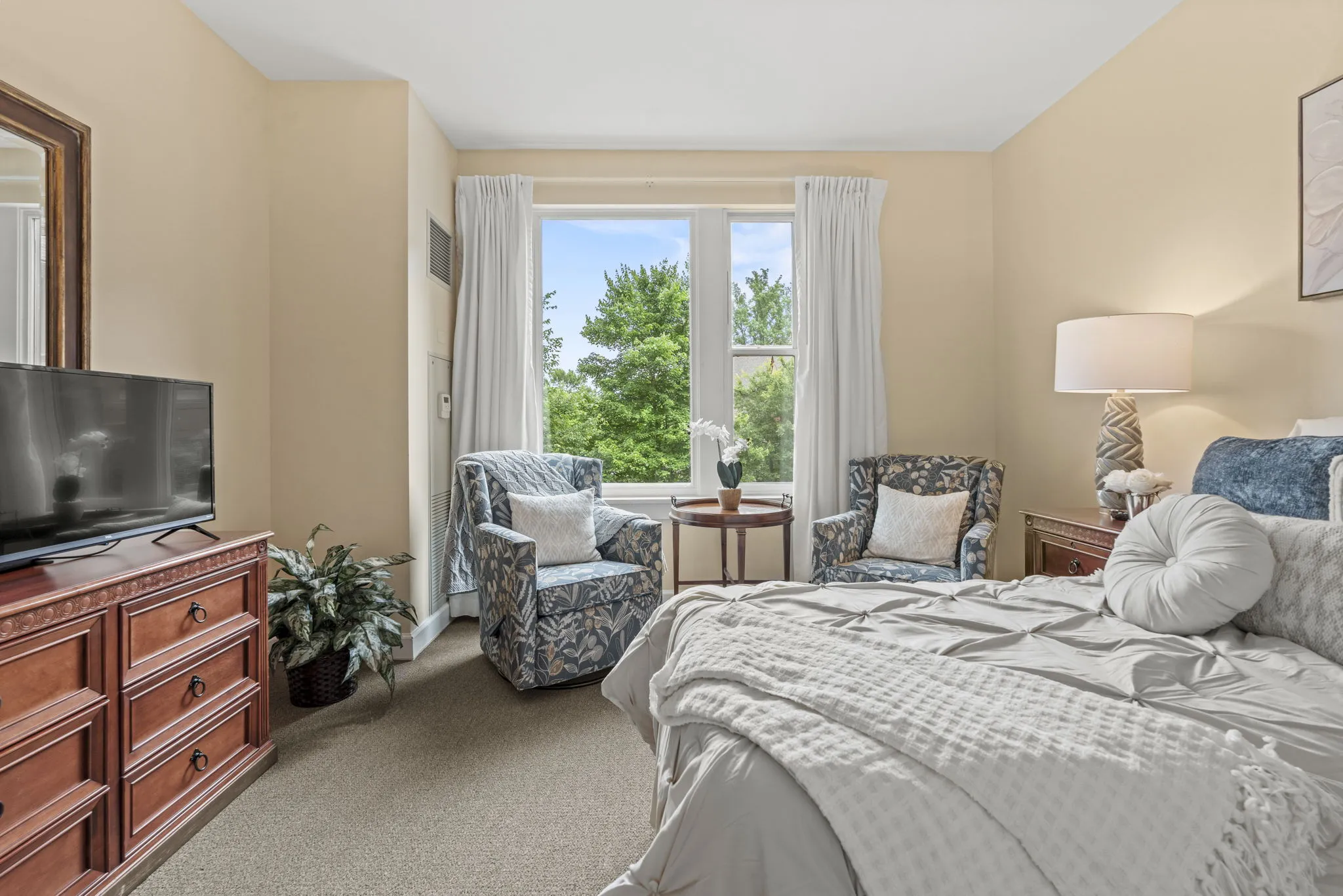 Sunrise at Fox Hill | Model Bedroom 