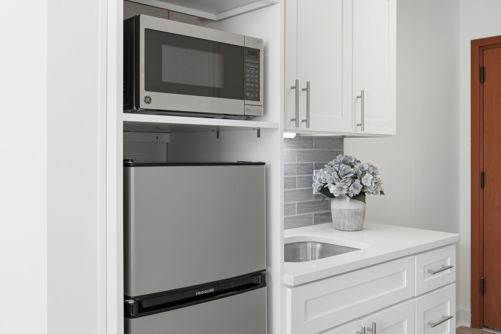 Sunrise at Fox Hill | Model Kitchenette