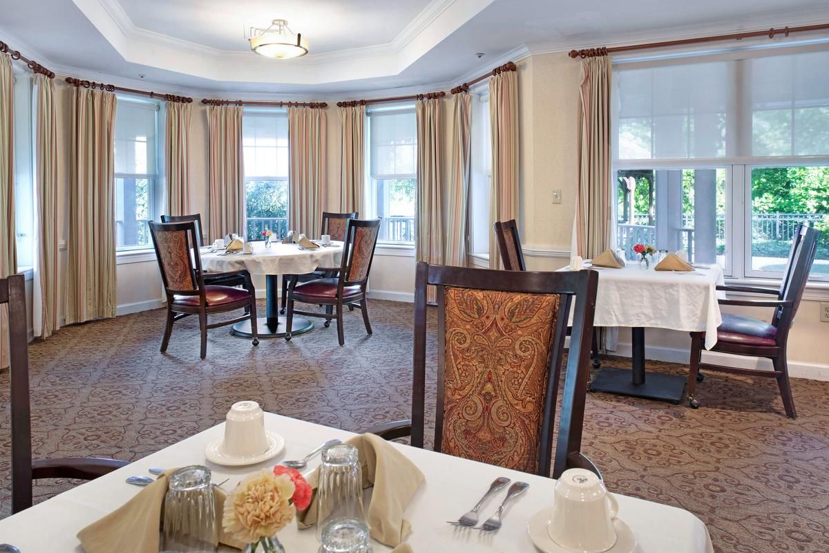 Virtual Tour & Photo Gallery Sunrise of Newtown Square, PA